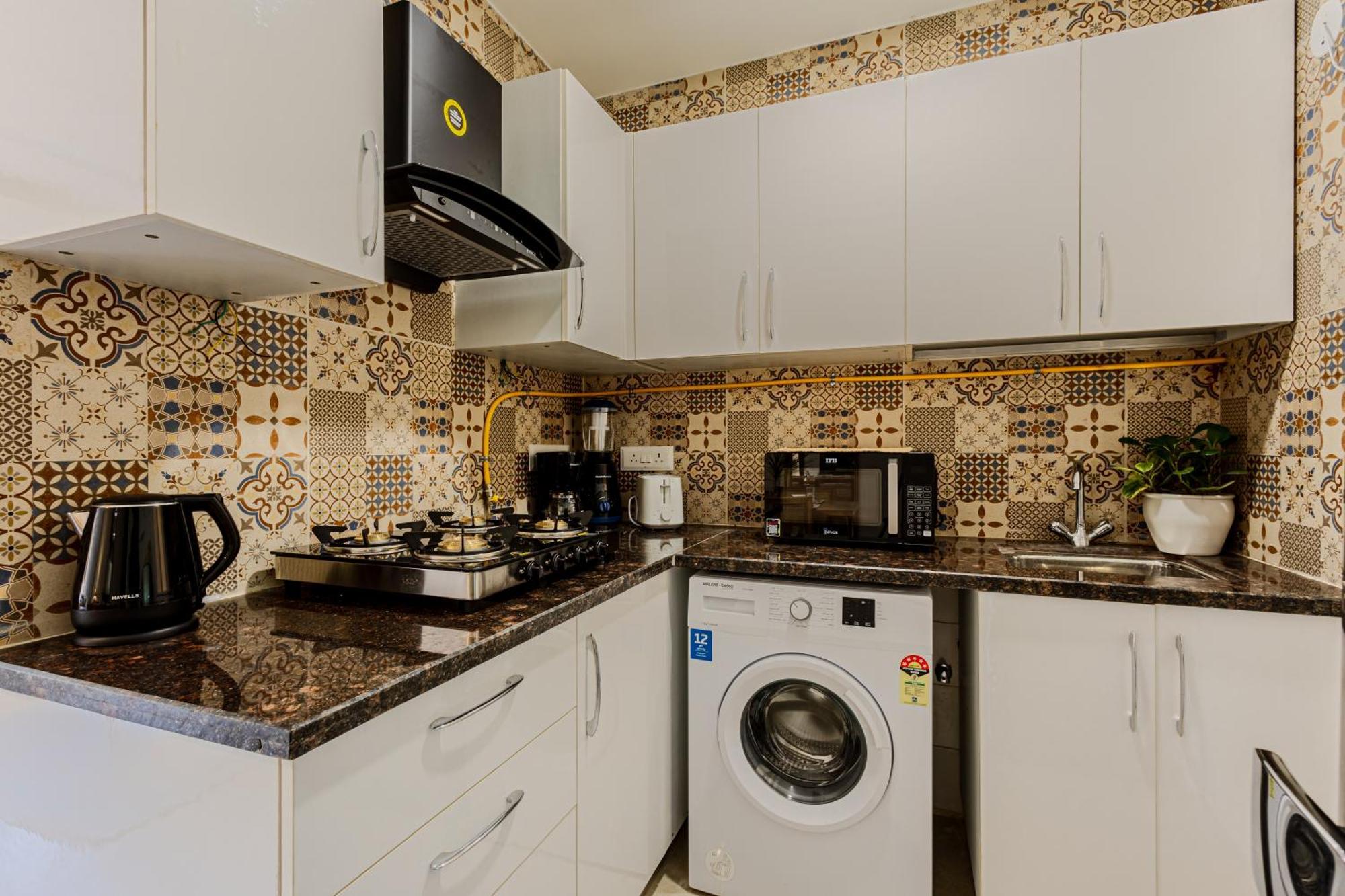 Alaya Stays 1 Bhk With Balcony & Pool - Veera Marina Candolim Exterior photo