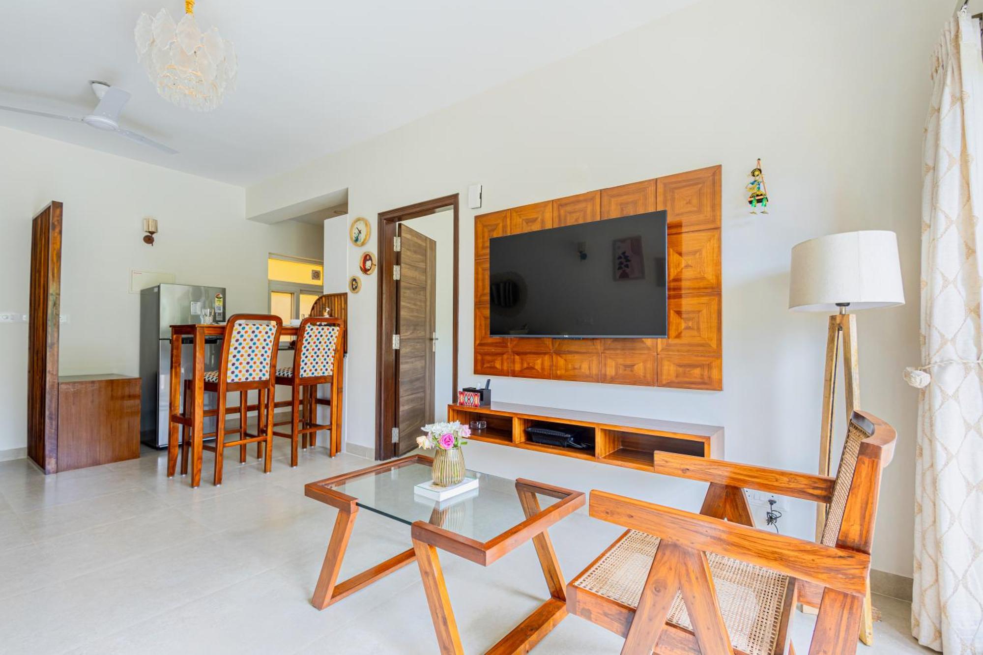 Alaya Stays 1 Bhk With Balcony & Pool - Veera Marina Candolim Exterior photo