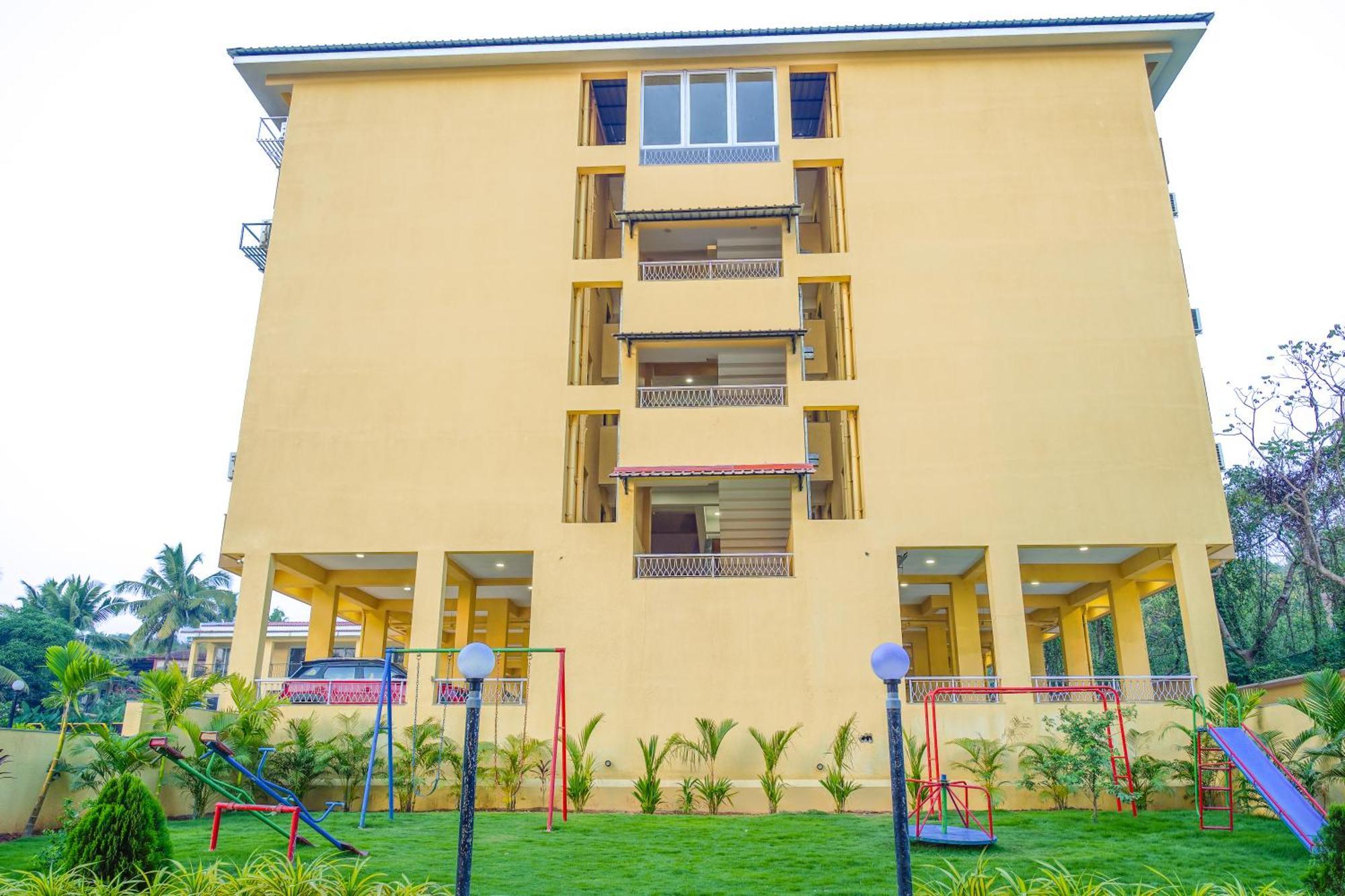 Alaya Stays 1 Bhk With Balcony & Pool - Veera Marina Candolim Exterior photo