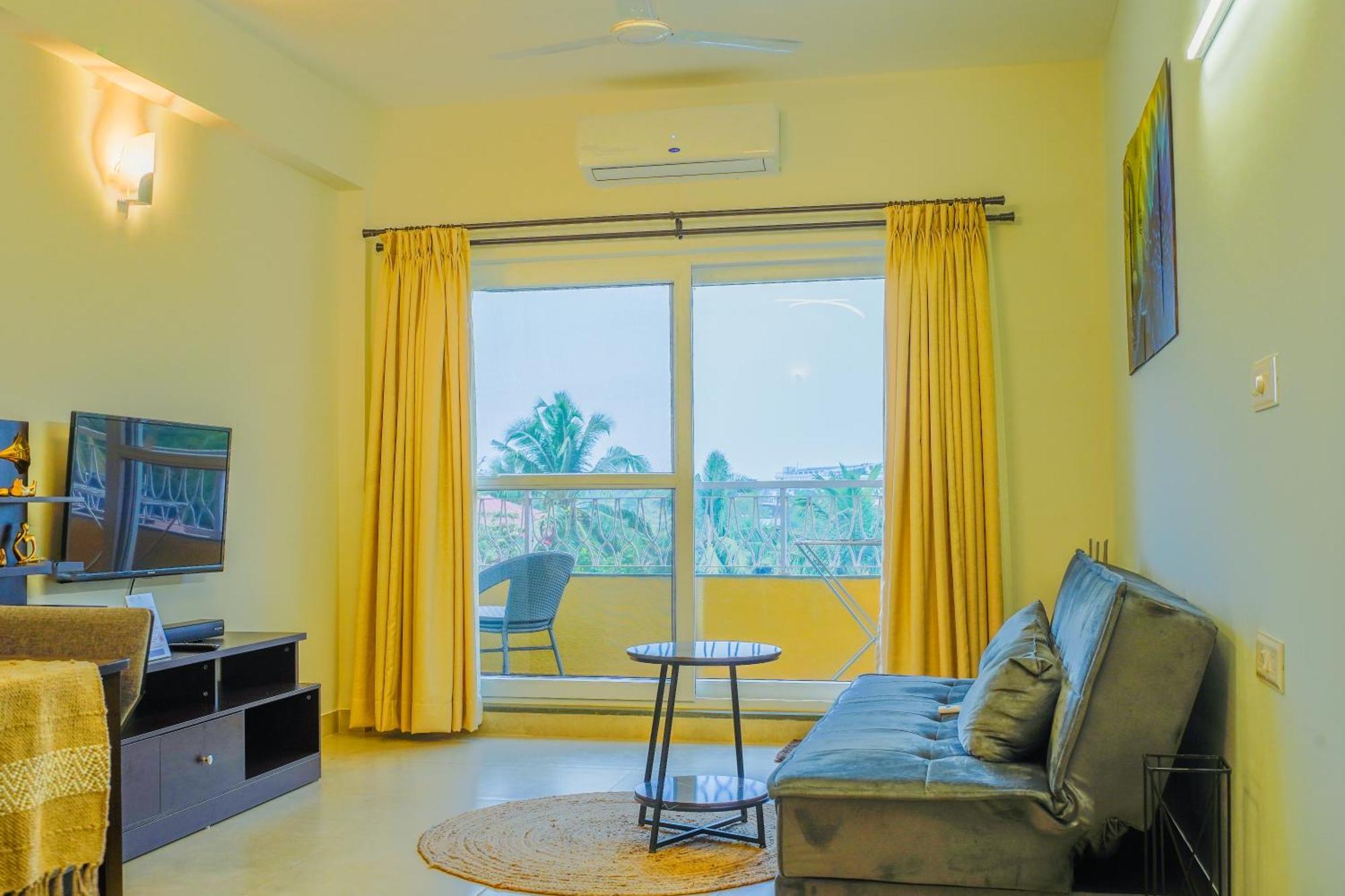 Alaya Stays 1 Bhk With Balcony & Pool - Veera Marina Candolim Exterior photo
